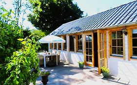 Tiny Botanic House